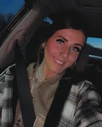 Cait Williams🖤 (@caitbabby_) • Instagram photos and videos