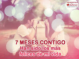 Enamorados Fotografiandose Y Frase 7 Meses Contigo Han Sido Los Mas Felices De Mi Vida 7 Meses De Novios Meses De Novios Frases Feliz 7 Meses Amor