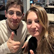 are these topps chrome nba cards worth grading?