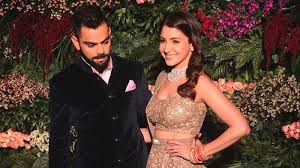She enhanced her bridal look with statement uncut diamond. Kumpulan Foto 10 Artis India Di Pernikahan Anushka Sharma Ada Aishwarya Rai Hingga Shahrukh Khan Tribun Jatim
