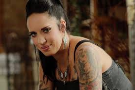 N.D. native set to show what she has