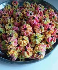 Masukkan tepung sedikit demi sedikit. Resepi Semperit Susu 3 Bahan Je Simple Sedap Cantik Kejadiannya