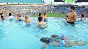If you are a fan of live music, then you understand the draw of music festivals. Irre Ami Idee Football Klub Baut Pool Auf Die Tribune Sport Mix Bild De