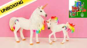 قد استدل جمهور أهل السنة على تحريم وطء الزوجة في دبرها بحديث وحيد لم يبلغ درجة الحديث الصحيح الذي يثبت به الحلال والحرام فقد قال الصنعاني في سبل السلام (3/138) في باب عشرة النساء عن أبي هريرة قال: Ø§Ù„Ø­ØµØ§Ù† ÙˆØ­ÙŠØ¯ Ø§Ù„Ù‚Ø±Ù† Ø§Ù„Ø¹Ù…Ù„Ø§Ù‚ Ø§Ù„Ø³Ø­Ø±Ù‰ Ø°Ùˆ Ø§Ù„ÙˆØ§Ù† Ø§Ù„Ø·ÙŠÙ Youtube