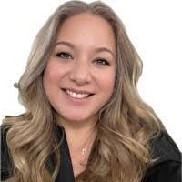 Linda Cavazos's Instagram, Twitter & Facebook