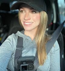 Ashley Nicholes's Instagram, Twitter & Facebook