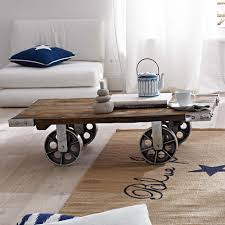 Pin Von Far Ina Auf My New Home Inspiration Wohnzimmertische Couchtisch Mit Rollen Dekor