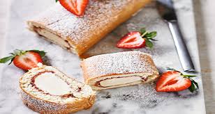 Служба доставки суши и пиццы. Strawberry Arctic Roll