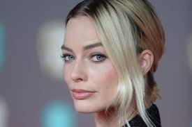 Margot Robbie, Guy Pearce, Kylie Minogue taking part in 'Neighbours'  sendoff