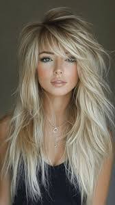 Maxine Quinn's Instagram, Twitter & Facebook