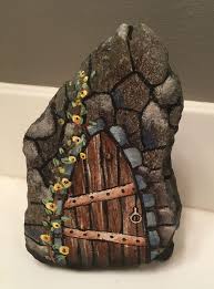 Feenhafte Tur Gemalter Felsen Steingarten Kunst Steine Bemalen Turen Lackieren