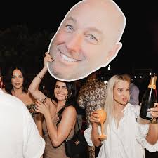 Toni Forrest (@toniforrest) • Instagram photos and videos