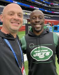 Former Seminole Pfeil enjoying new job with Falcons, cheering