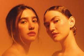 Pela 1ª vez no Lollapalooza, Anavitória foca em álbum 'Cor'