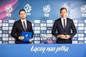 Rozgrywki o puchar polski w sezonie 2020/2021 rozgrywane były na dwóch szczeblach: Puchar Polski Kobiet Rozlosowano Pary Polfinalowe Laczy Nas Pilka