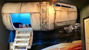 Berikut beberapa desain kamar bergaya sederhana namun tetap terlihat modern. Keren Anaknya Tak Bisa Tidur Seorang Ayah Sengaja Membuat Desain Kamar Serupa Pesawat Star Wars Tribun Travel