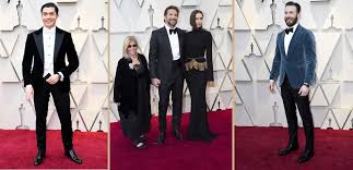 Tapi zaman sudah berubah dan semakin ramai lelaki berani menggayakan pakaian warna ini. Anugerah Oscar 2019 Best Dressed Men Page 8 Of 13 Glam Lelaki