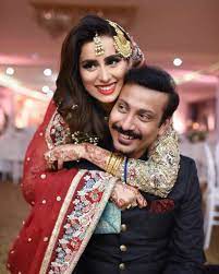 Faisal subzwari started his political career as leader of all pakistan muttahida students organisation, students wing of muttahida qaumi movement. Beautiful Pictures Of Faisal Sabzwari With His Wife Madiha Naqvi Showbiz Pakistan