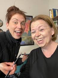 Amy Donley's Instagram, Twitter & Facebook