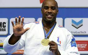 Consultez l'actualité, les calendriers et les dernières infos sur les épreuves. Jo De Rio Teddy Riner Choisi Pour Etre Le Porte Drapeau De La France Le Parisien