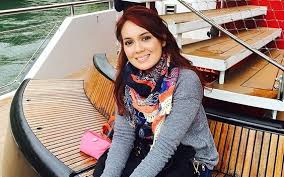 Mempunyai nama besar sebagai seorang artis di malaysia, tak membuat zoey rahman lantas berpuas diri. Selisih Faham Dengan Kekasih Nelydia Senrose Bergaduh Di Tempat Awam Www Rotikaya Com Celebrities Actresses