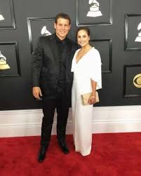 Anthony rizzo, md, is a staff surgeon in the department of vascular surgery at the cleveland clinic's hillcrest hospital in mayfield heights, ohio. Emily Vakos Bio 2021 Update College Husband Realtor Wedding