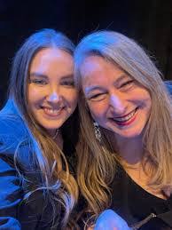 Abby Metcalf's Instagram, Twitter & Facebook