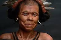 슬로바키아 성에서 스리랑카산 퍼플 사파이어 반지