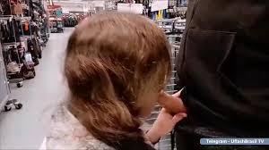 Public Mall Flash Stranger Blowjob - UflashPorn