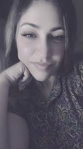 Stephanie Durr's Instagram, Twitter & Facebook