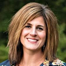 Jennifer Minish's Instagram, Twitter & Facebook