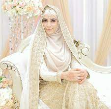 Ideas For Gold And Cream Wedding Look At The Wedding Veil It S So Beautiful With The Wedding Hijab Nikah Dress Wedding Hijab Styles Muslim Wedding Dresses