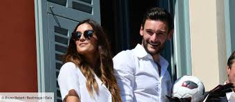 C'est sur les bancs du lycée à nice que les jeunes gens se rencontrent. La Femme D Hugo Lloris En Tenue Trop Decontractee A L Elysee Elle Repond Aux Attaques Gala