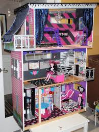 Another Doll House I M Just Adding Them Now Not Making Anymore Than What I Have Right Now Although I Almost Bou Maison De Poupee Poupee Idees Pour La Maison