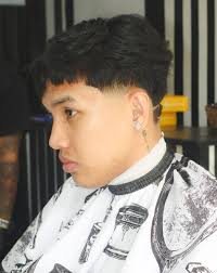 ✂️: Low taper fringe xx Van Lucius 💈: Haircut by Aron Claro 📍: 8 Lansones  Street Panam Barangay Pinagsama Taguig City 📸: Shuashots