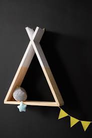 Decoreer De Kamer Van Je Kindje Met Deze Leuke Tipi Van Childwood By Childhome Bovendien Kan Je Je Baby S Spullen Opbergen Op Dit Opberg Wandrek Wandrek Tipi