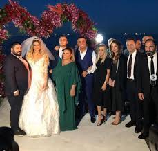 Türk müziğinin güçlü kadını kibariye'nin kızı hakkında son günlerde ortaya çıkan haberler aileyi çok üzdü. Kibariye Nin Kizi Birgul Kucukbalcik Evlendi Magazin Haberleri Magazin Haberleri