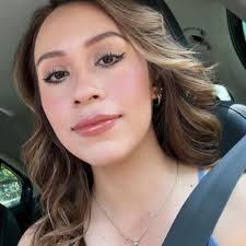 Luz Esquivel (@LuzInapropiada)