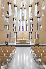 Ny våler kirke ble oppført like øst for den gamle og innviet pinsen 2015 av biskop solveig fiske. Utsmykning For Valer Kirke Glass And Windows Integrated Artwork And Altarpiece 2015 Glass Mirror Steel Oil Paint Ca 16 X 20 X 5 M Magasinet Kunst