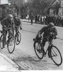 From 1930 to 1961 plus 1967 and 1968, national and regional rather than trade teams competed. Cha Bei èŒ¶æ¯ 1940 Tour De France