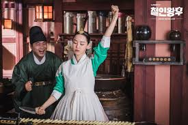 Simran tandon started watching south korean dramas during the 2021 lockdown, after getting bored of english and indian shows. Kdramadiary Couch Recap Mr Queen Episode 3 Kdramadiary