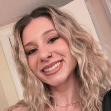 Nichole Tucker (@nicholetucker94)