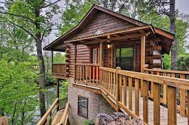 We are located on the little pigeon river just minutes from pigeon forge and less than an hour from gatlinburg. River Rush Cozy Riverfront Cabin 5 Mi To Pigeon Forge Sevierville Updated 2021 Prices