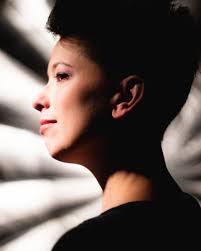 Elisa Carlson's Instagram, Twitter & Facebook