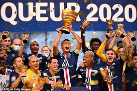 Retrouvez toutes les actualites, les stats, la présentation, conférences de presse et la composition probable de cette rencontre. Thiago Silva Is Looking To Sign Off At Psg With The One Trophy He Craves Above All Aktuelle Boulevard Nachrichten Und Fotogalerien Zu Stars Sternchen