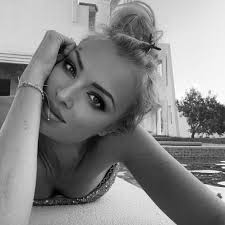 E anche il singolo FOTORICORDO diventa DISCO D'ORO ….Grazie a tutti voi 🙌