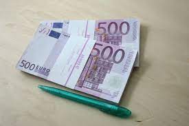 Half the exhilaration of online betting comes from the fact that you have the potential to win real world money. File 500 Euro Scheine 20000 Euro B Jpg Wikimedia Commons