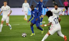 He plays as a defensive midfielder with a jersey number 7. Ligue Des Champions La Performance Xxl De N Golo Kante