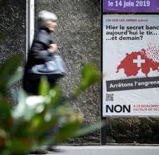 Die schweiz schafft sich weiter ab! Waffen Schweizer Stimmen Bei Referendum Klar Fur Scharfere Waffengesetze Welt