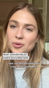 Victor Abeln stelt zijn nieuwe vriendin voor.